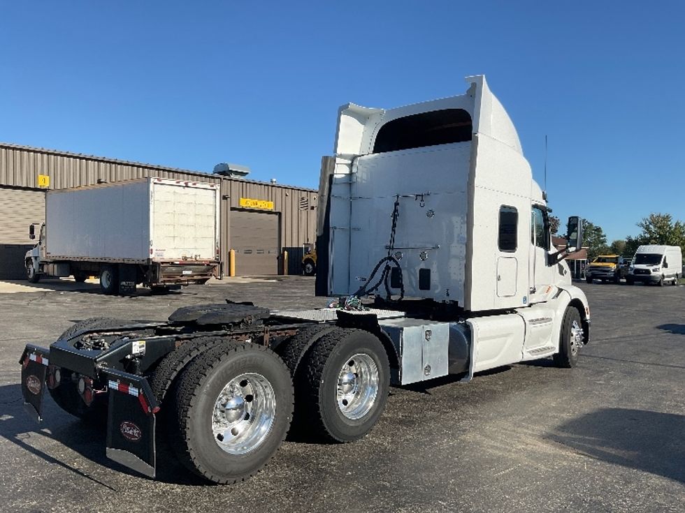 Sleeper Tractor-Heavy Duty Tractors-Peterbilt-2019-579-Akron-OH-272,308\n\t\tmiles-$ 67,000 - Image 7