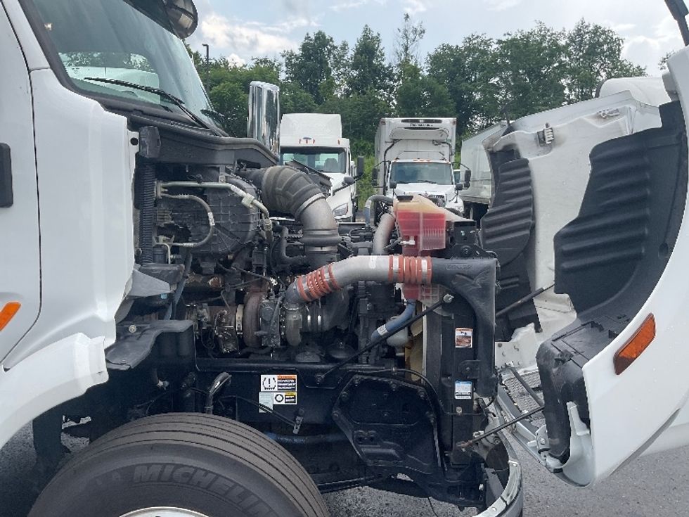 Sleeper Tractor-Heavy Duty Tractors-Peterbilt-2019-579-Mount Pleasant-PA-155,110\n\t\tmiles-$ 63,500 - Image 19