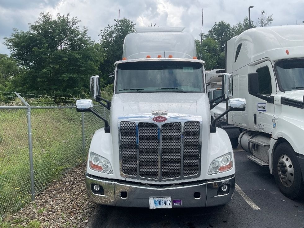 Sleeper Tractor-Heavy Duty Tractors-Peterbilt-2019-579-Mount Pleasant-PA-155,110\n\t\tmiles-$ 63,500 - Image 2
