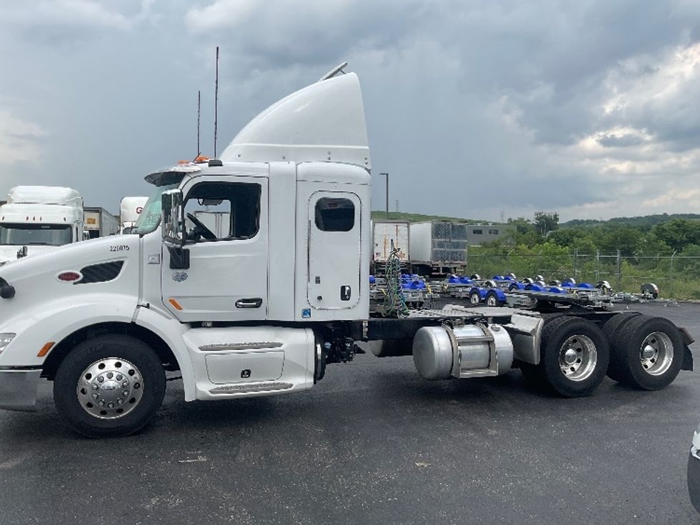 Sleeper Tractor-Heavy Duty Tractors-Peterbilt-2019-579-Mount Pleasant-PA-155,110\n\t\tmiles-$ 63,500 - Image 4