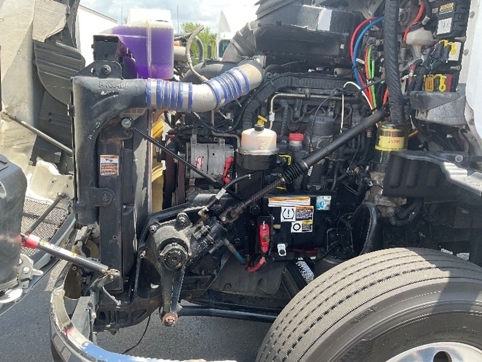 Sleeper Tractor-Heavy Duty Tractors-Peterbilt-2019-579-Mount Pleasant-PA-222,756\n\t\tmiles-$ 62,750 - Image 19