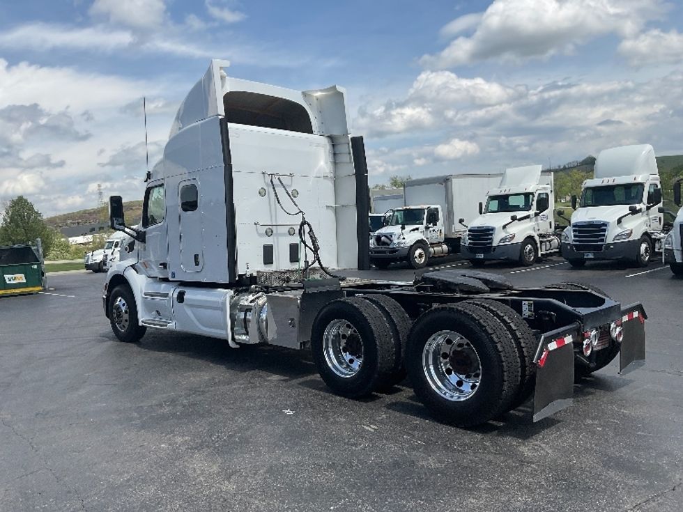 Sleeper Tractor-Heavy Duty Tractors-Peterbilt-2019-579-Mount Pleasant-PA-222,756\n\t\tmiles-$ 62,750 - Image 5