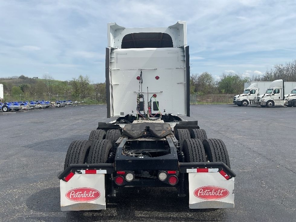 Sleeper Tractor-Heavy Duty Tractors-Peterbilt-2019-579-Mount Pleasant-PA-254,443\n\t\tmiles-$ 52,500 - Image 6