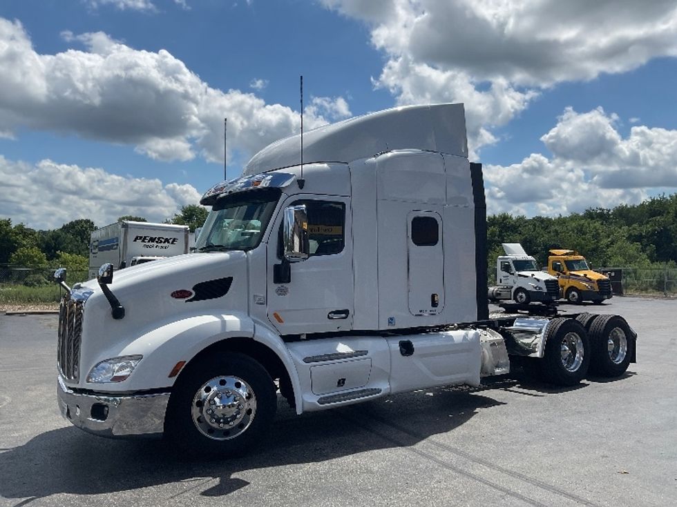 Sleeper Tractor-Heavy Duty Tractors-Peterbilt-2019-579-Mount Pleasant-PA-307,765\n\t\tmiles-$ 59,500 - Image 3