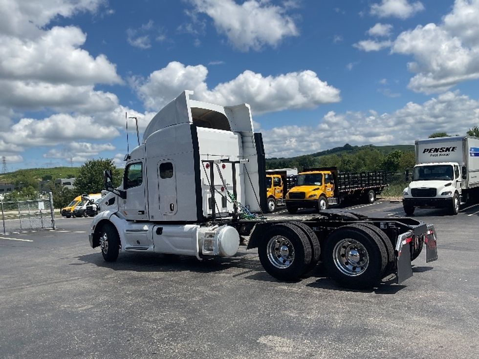 Sleeper Tractor-Heavy Duty Tractors-Peterbilt-2019-579-Mount Pleasant-PA-307,765\n\t\tmiles-$ 59,500 - Image 5