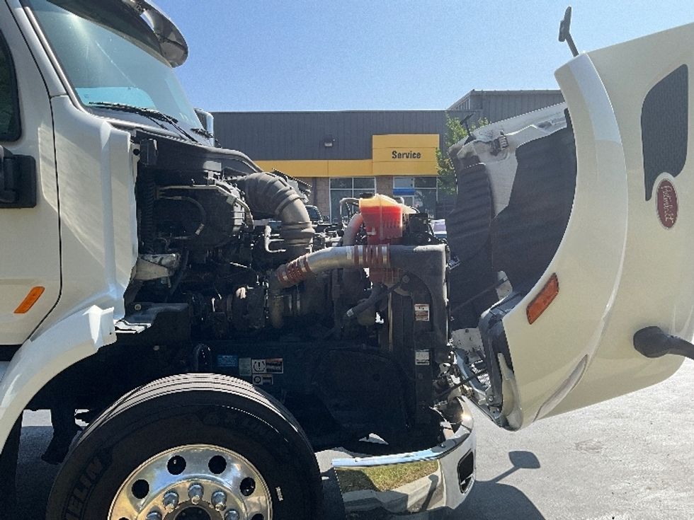 Sleeper Tractor-Heavy Duty Tractors-Peterbilt-2019-579-Torrance-CA-235,793\n\t\tmiles-$ 69,000 - Image 20
