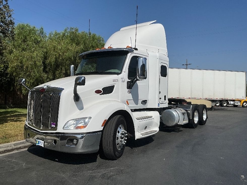Sleeper Tractor-Heavy Duty Tractors-Peterbilt-2019-579-Torrance-CA-235,793\n\t\tmiles-$ 69,000 - Image 3