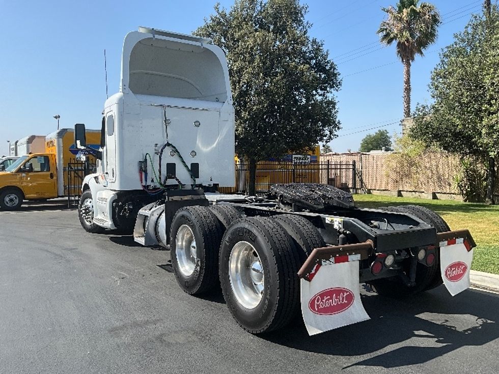Sleeper Tractor-Heavy Duty Tractors-Peterbilt-2019-579-Torrance-CA-235,793\n\t\tmiles-$ 69,000 - Image 5