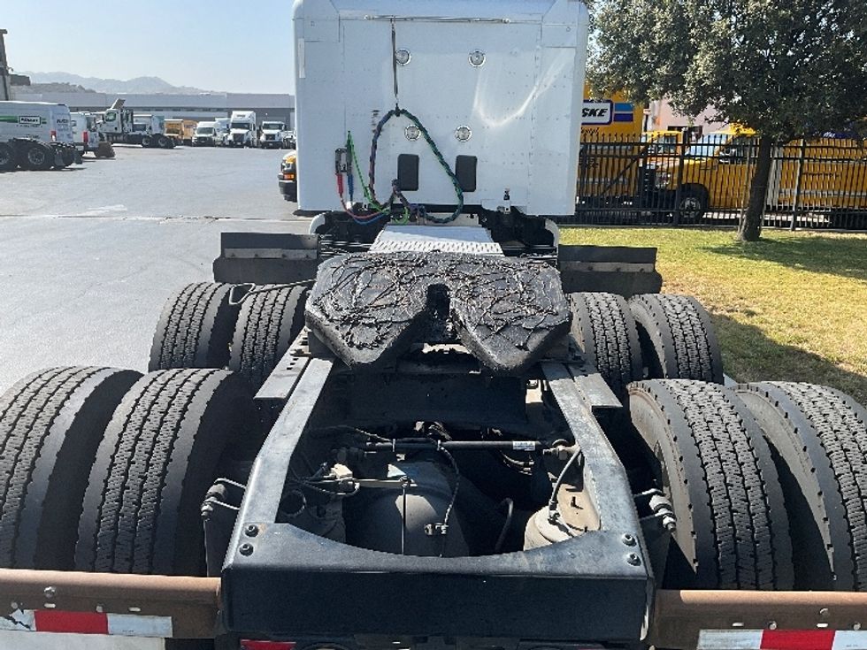 Sleeper Tractor-Heavy Duty Tractors-Peterbilt-2019-579-Torrance-CA-235,793\n\t\tmiles-$ 69,000 - Image 6