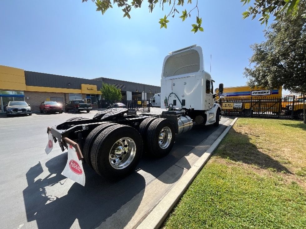 Sleeper Tractor-Heavy Duty Tractors-Peterbilt-2019-579-Torrance-CA-235,793\n\t\tmiles-$ 69,000 - Image 7