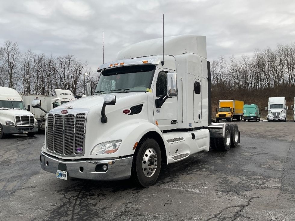 Sleeper Tractor-Heavy Duty Tractors-Peterbilt-2020-579-Akron-OH-181,218\n\t\tmiles-$ 65,500 - Image 3