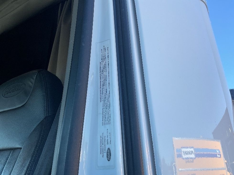 Sleeper Tractor-Heavy Duty Tractors-Peterbilt-2020-579-Akron-OH-235,218\n\t\tmiles-$ 68,750 - Image 21