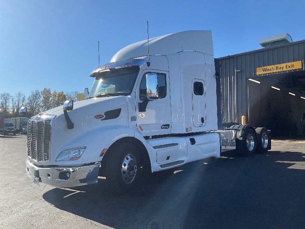 Sleeper Tractor-Heavy Duty Tractors-Peterbilt-2020-579-Akron-OH-235,218\n\t\tmiles-$ 68,750 - Image 3