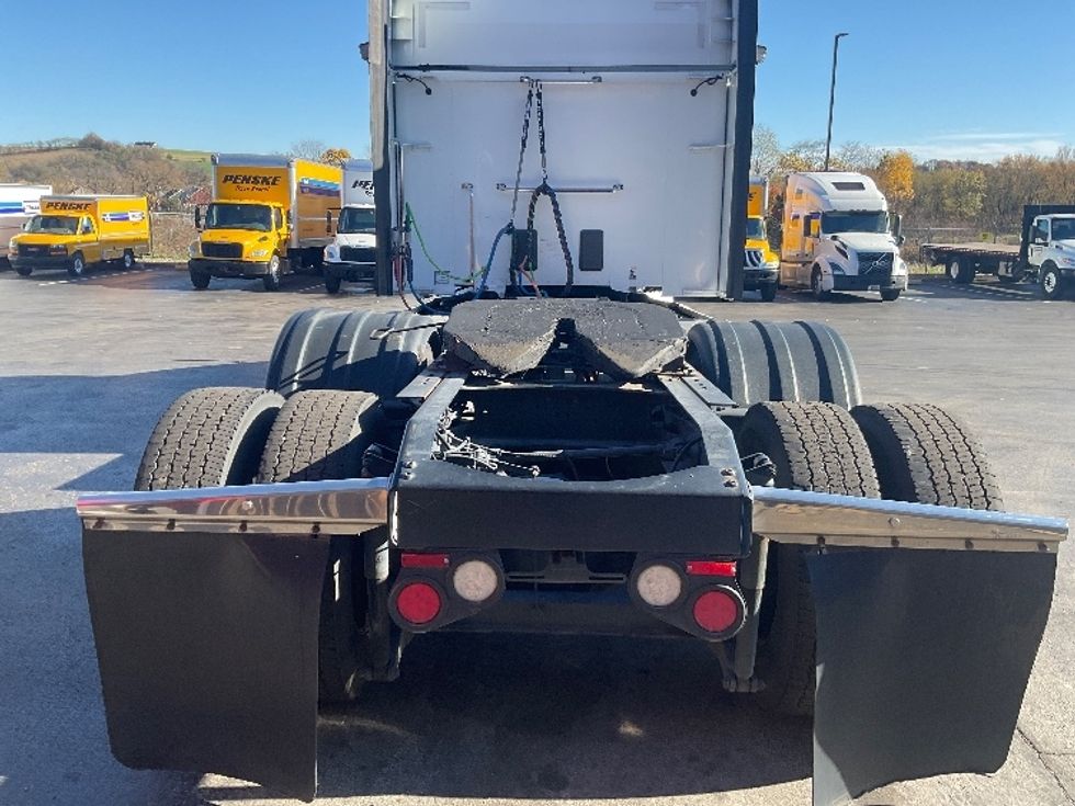 Sleeper Tractor-Heavy Duty Tractors-Peterbilt-2020-579-Akron-OH-235,218\n\t\tmiles-$ 68,750 - Image 6