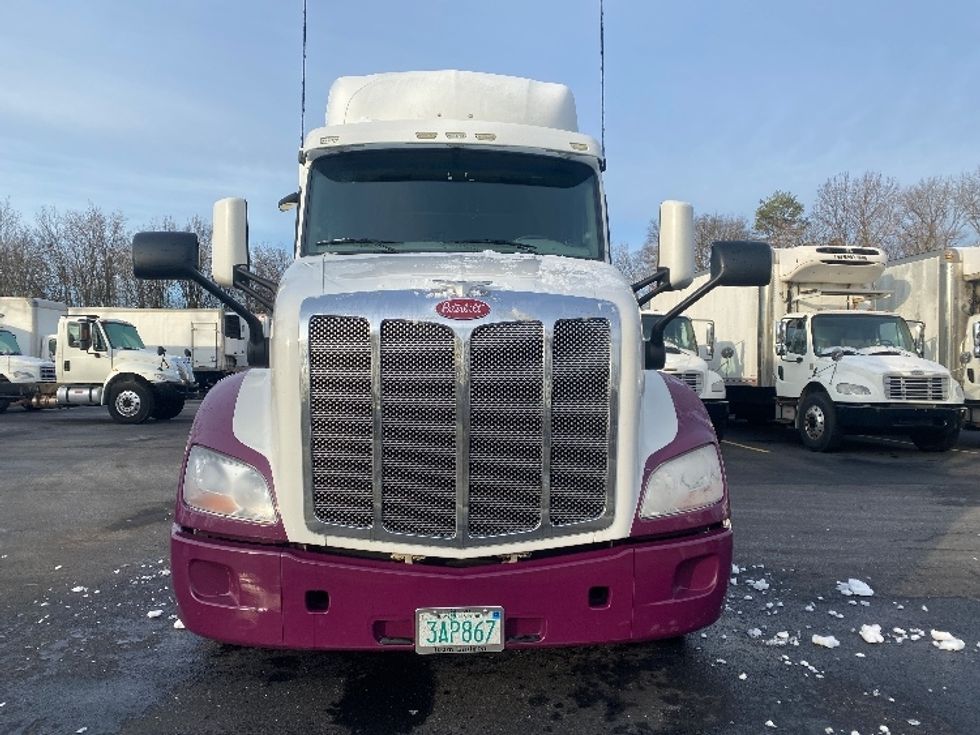 Sleeper Tractor-Heavy Duty Tractors-Peterbilt-2020-579-Jessup-MD-239,663\n\t\tmiles-$ 70,500 - Image 2