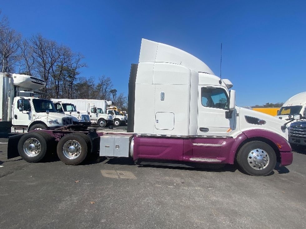 Sleeper Tractor-Heavy Duty Tractors-Peterbilt-2020-579-Jessup-MD-245,602\n\t\tmiles-$ 65,000 - Image 8