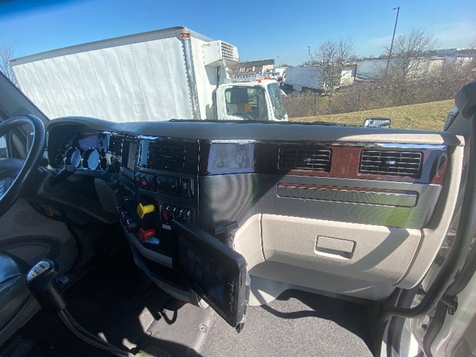 Sleeper Tractor-Heavy Duty Tractors-Peterbilt-2020-579-Jessup-MD-247,400\n\t\tmiles-$ 71,250 - Image 14