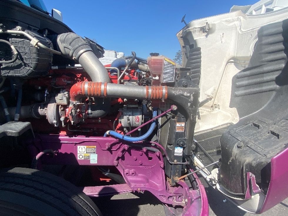 Sleeper Tractor-Heavy Duty Tractors-Peterbilt-2020-579-Jessup-MD-252,069\n\t\tmiles-$ 64,750 - Image 20