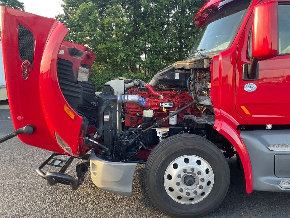 Sleeper Tractor-Heavy Duty Tractors-Peterbilt-2020-579-La Vergne-TN-421,176\n\t\tmiles-$ 61,500 - Image 21