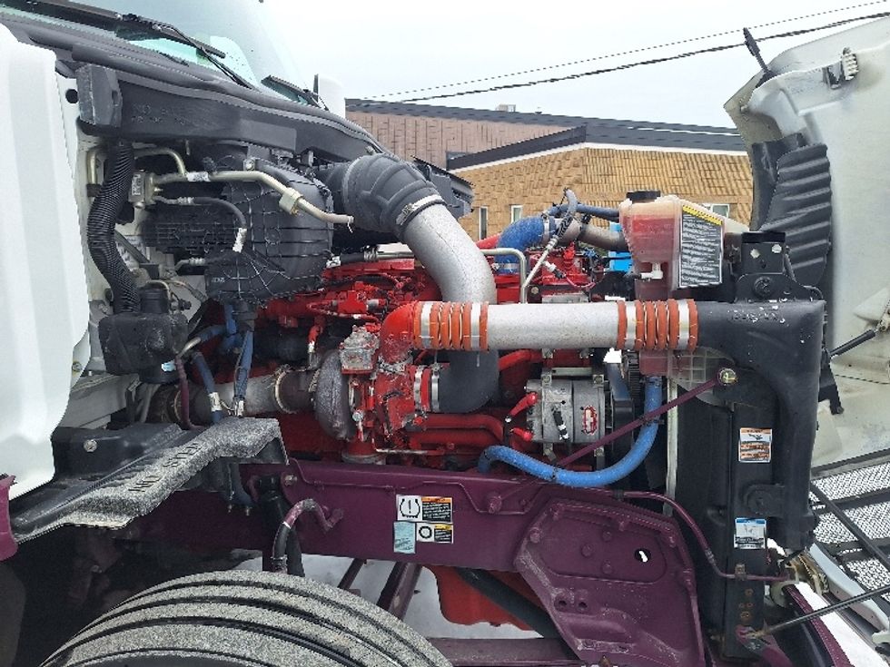 Sleeper Tractor-Heavy Duty Tractors-Peterbilt-2020-579-Londonderry-NH-157,220\n\t\tmiles-$ 79,750 - Image 20