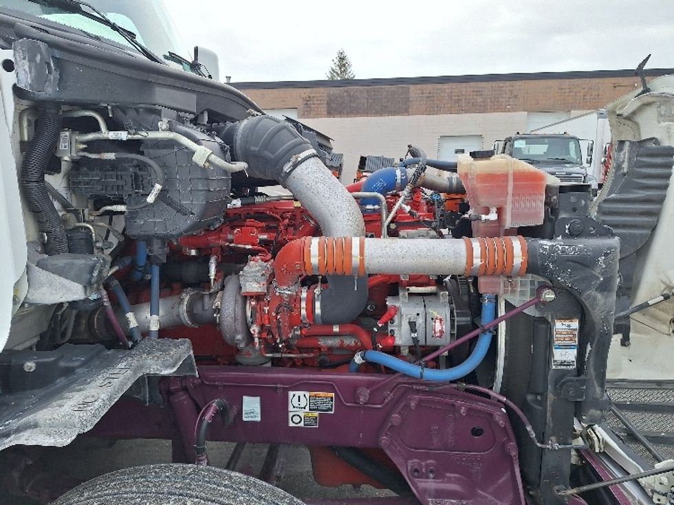 Sleeper Tractor-Heavy Duty Tractors-Peterbilt-2020-579-Londonderry-NH-195,419\n\t\tmiles-$ 77,000 - Image 20