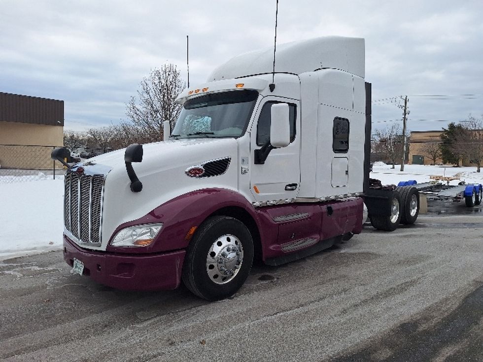 Sleeper Tractor-Heavy Duty Tractors-Peterbilt-2020-579-Londonderry-NH-195,419\n\t\tmiles-$ 77,000 - Image 3