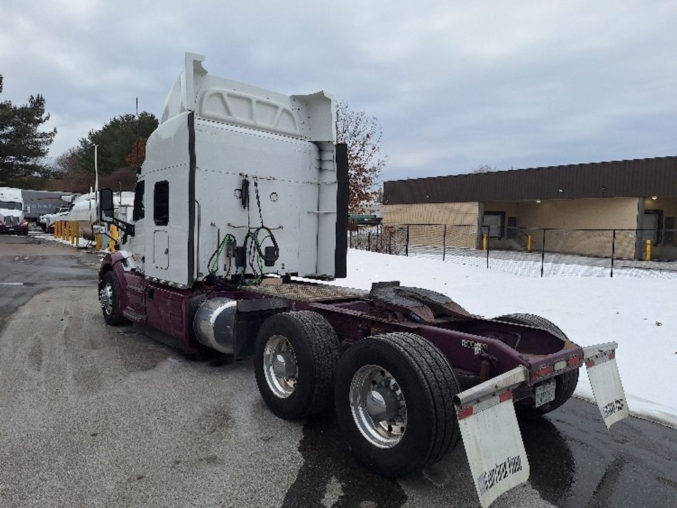 Sleeper Tractor-Heavy Duty Tractors-Peterbilt-2020-579-Londonderry-NH-195,419\n\t\tmiles-$ 77,000 - Image 5