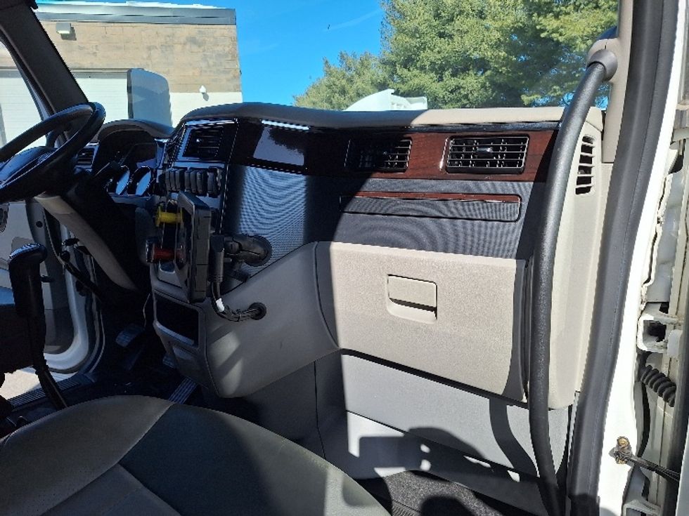 Sleeper Tractor-Heavy Duty Tractors-Peterbilt-2020-579-Londonderry-NH-248,018\n\t\tmiles-$ 71,250 - Image 14