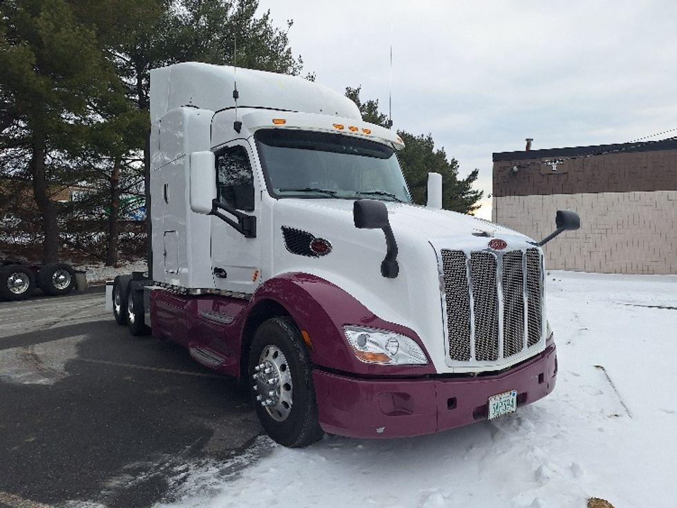 Sleeper Tractor-Heavy Duty Tractors-Peterbilt-2020-579-Londonderry-NH-261,733\n\t\tmiles-$ 67,000 - Image 1