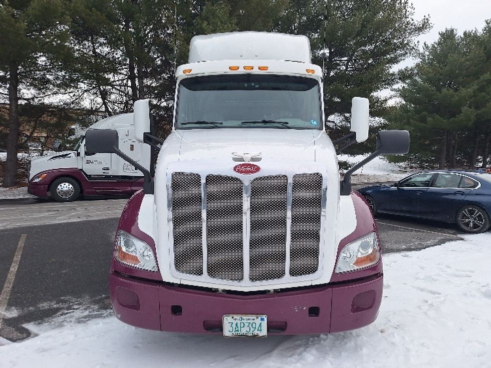 Sleeper Tractor-Heavy Duty Tractors-Peterbilt-2020-579-Londonderry-NH-261,733\n\t\tmiles-$ 67,000 - Image 2