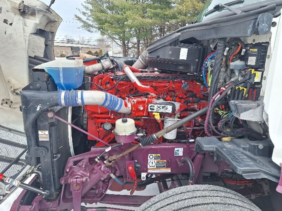 Sleeper Tractor-Heavy Duty Tractors-Peterbilt-2020-579-Londonderry-NH-261,733\n\t\tmiles-$ 67,000 - Image 21