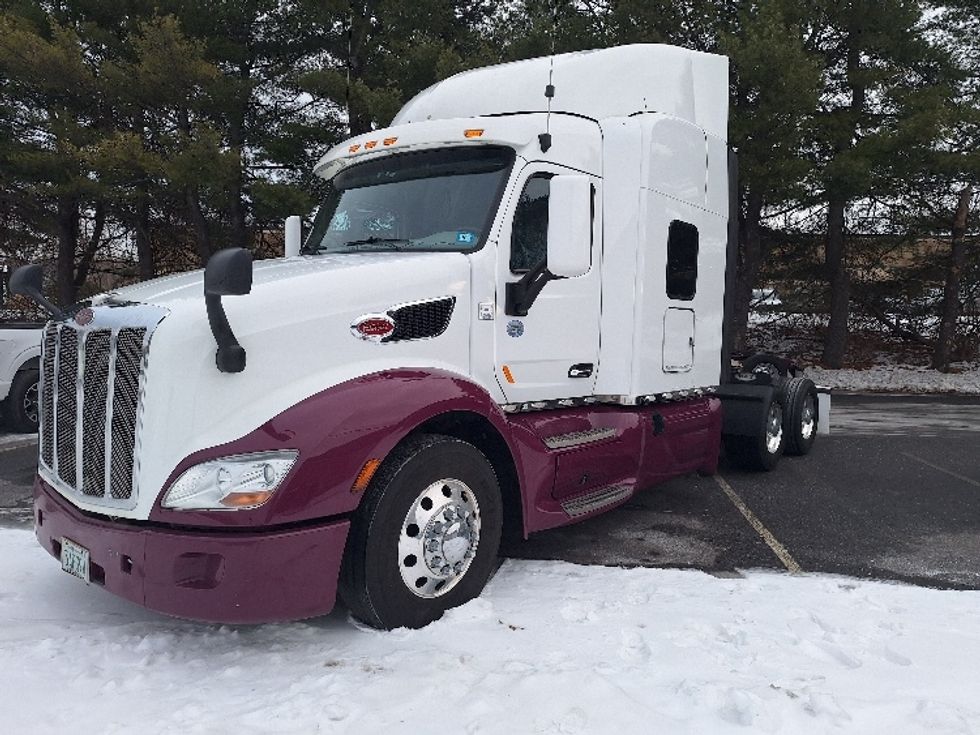 Sleeper Tractor-Heavy Duty Tractors-Peterbilt-2020-579-Londonderry-NH-261,733\n\t\tmiles-$ 67,000 - Image 3