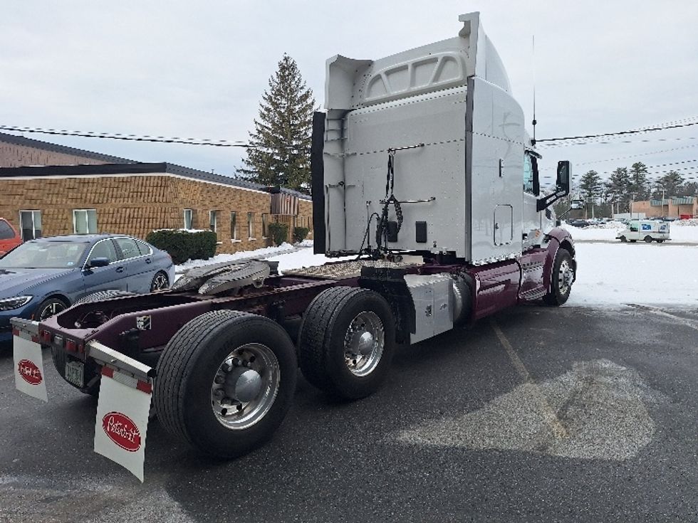 Sleeper Tractor-Heavy Duty Tractors-Peterbilt-2020-579-Londonderry-NH-261,733\n\t\tmiles-$ 67,000 - Image 7