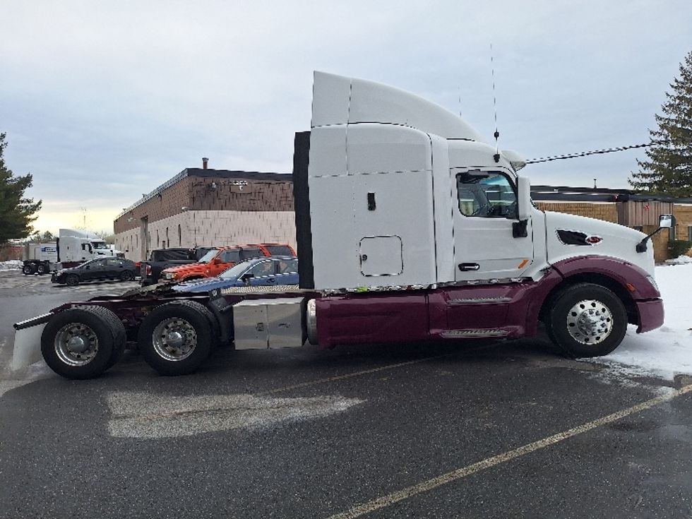 Sleeper Tractor-Heavy Duty Tractors-Peterbilt-2020-579-Londonderry-NH-261,733\n\t\tmiles-$ 67,000 - Image 8
