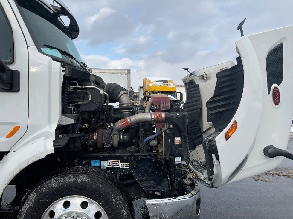 Sleeper Tractor-Heavy Duty Tractors-Peterbilt-2020-579-Mount Pleasant-PA-162,841\n\t\tmiles-$ 66,250 - Image 20