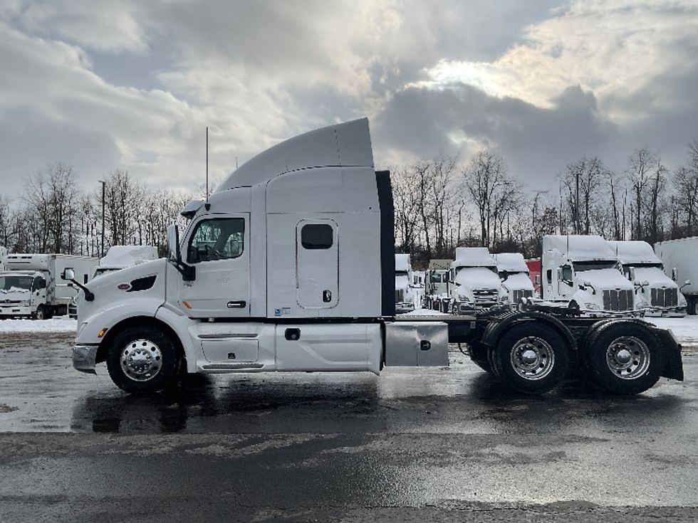 Sleeper Tractor-Heavy Duty Tractors-Peterbilt-2020-579-Mount Pleasant-PA-162,841\n\t\tmiles-$ 66,250 - Image 4