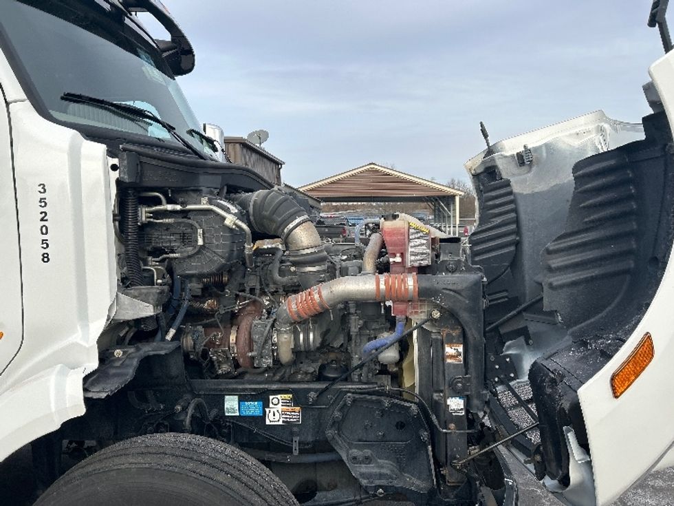 Sleeper Tractor-Heavy Duty Tractors-Peterbilt-2020-579-Mount Pleasant-PA-170,727\n\t\tmiles-$ 70,000 - Image 20