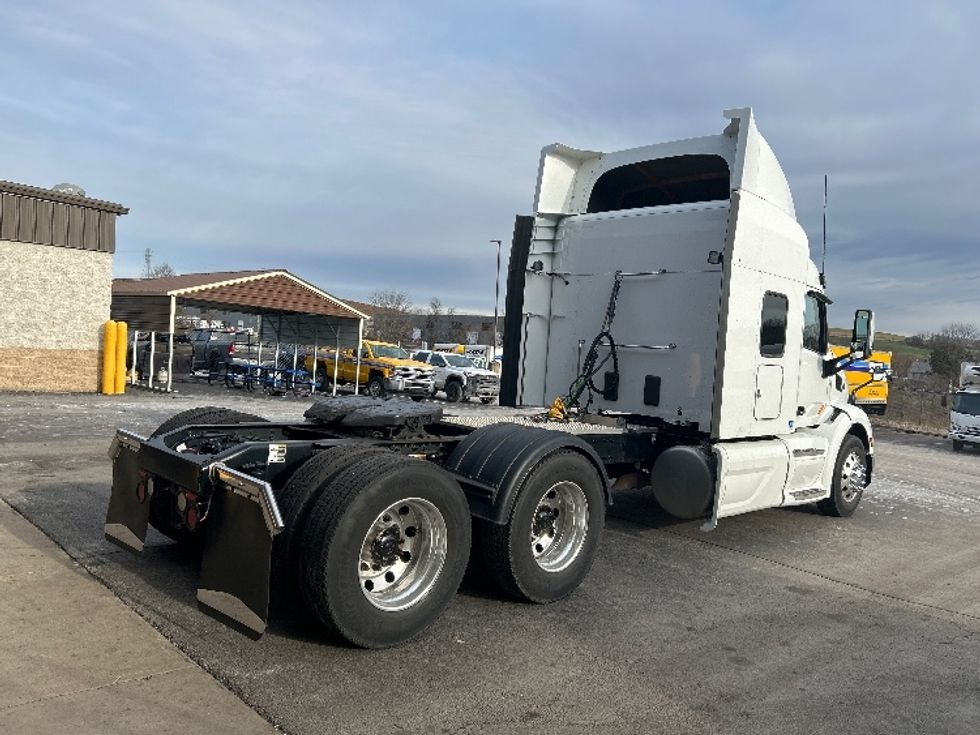 Sleeper Tractor-Heavy Duty Tractors-Peterbilt-2020-579-Mount Pleasant-PA-170,727\n\t\tmiles-$ 70,000 - Image 7