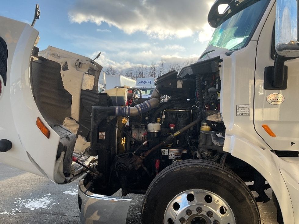 Sleeper Tractor-Heavy Duty Tractors-Peterbilt-2020-579-Mount Pleasant-PA-250,292\n\t\tmiles-$ 62,750 - Image 21