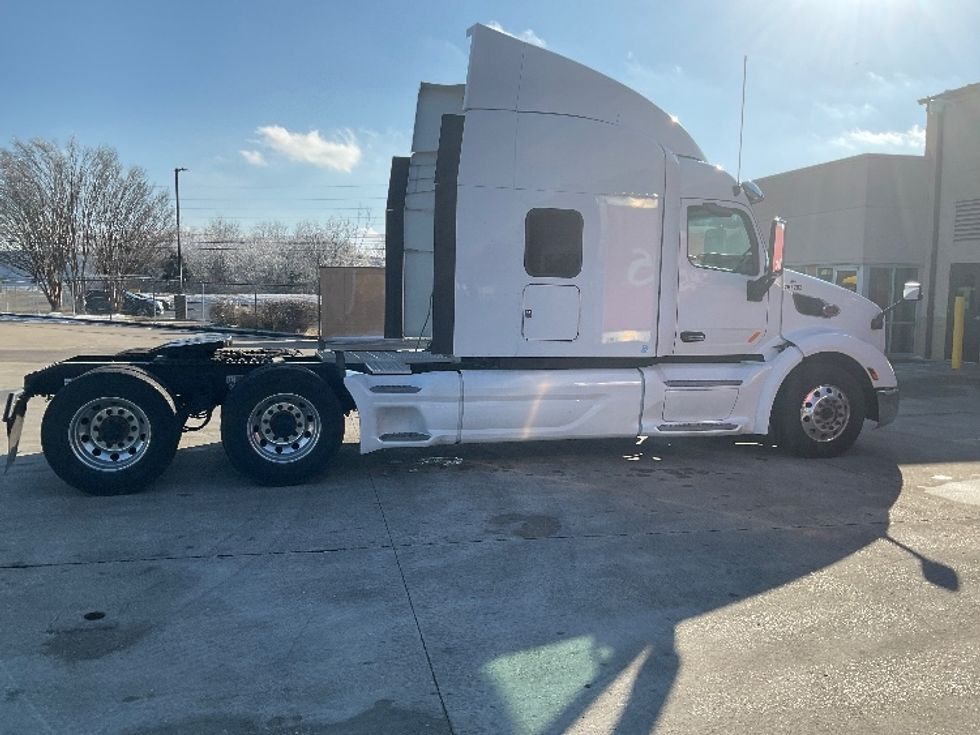 Sleeper Tractor-Heavy Duty Tractors-Peterbilt-2020-579-Nashville (Mount Juliet)-TN-150,504\n\t\tmiles-$ 80,750 - Image 8