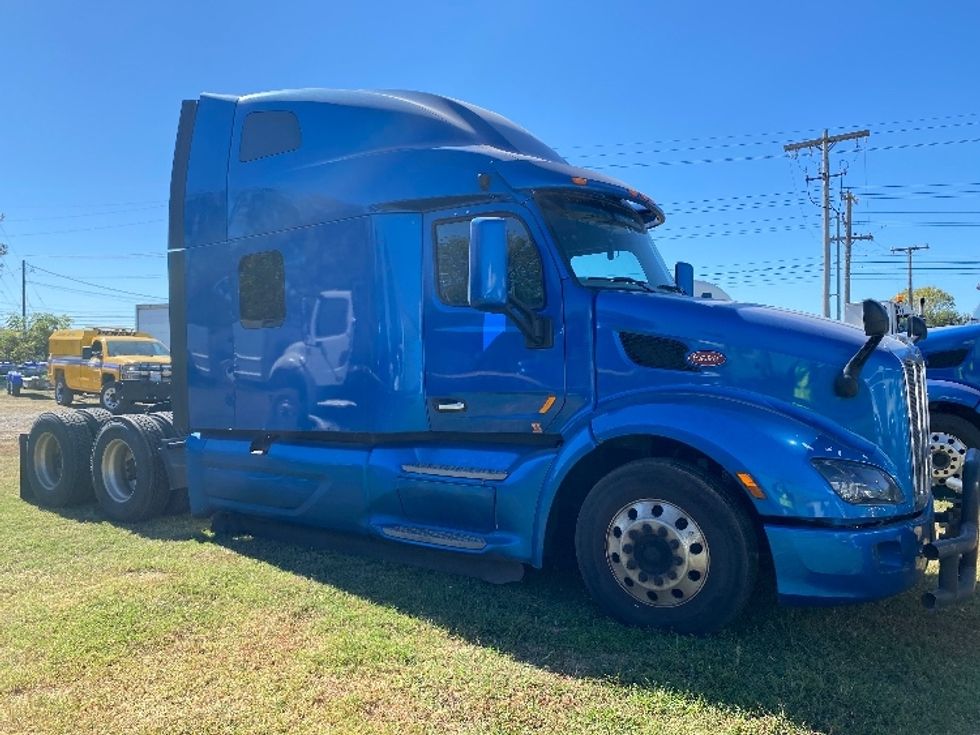2020 Peterbilt 579 Sleeper Tractor