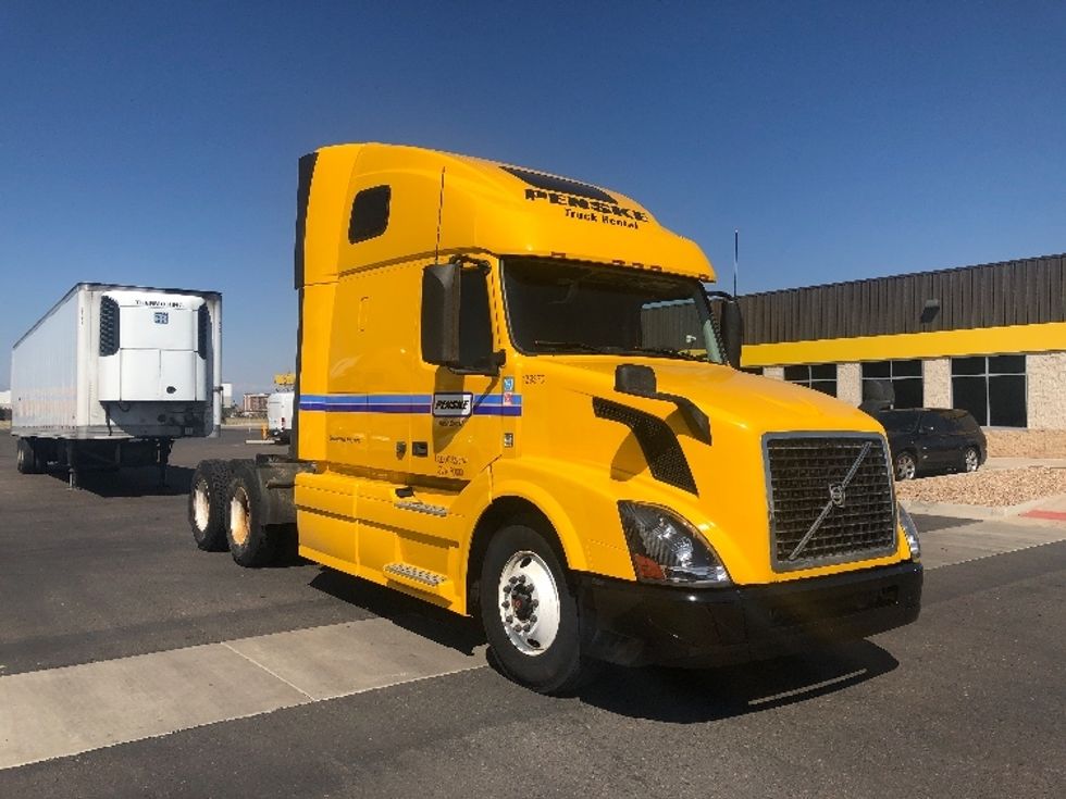 Used Heavy Duty Trucks For Sale In Oh Penske Used Trucks