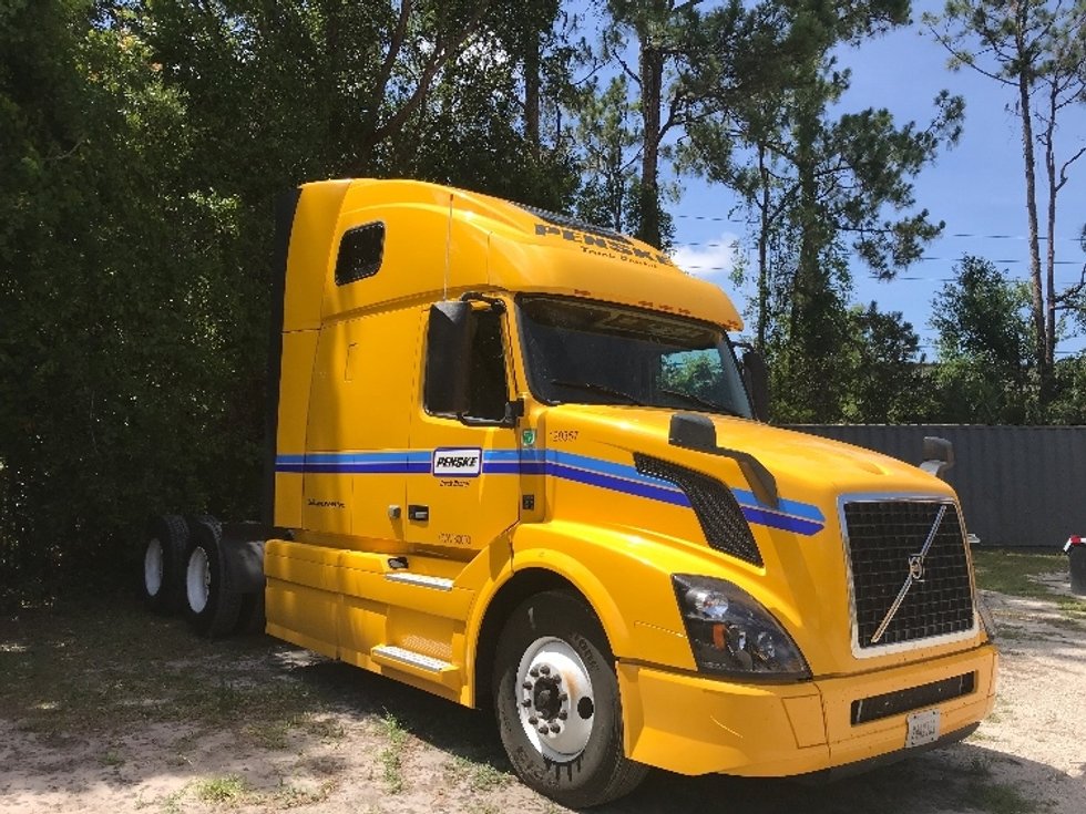 Used Volvo Sleeper Trucks for Sale in FL Penske Used Trucks