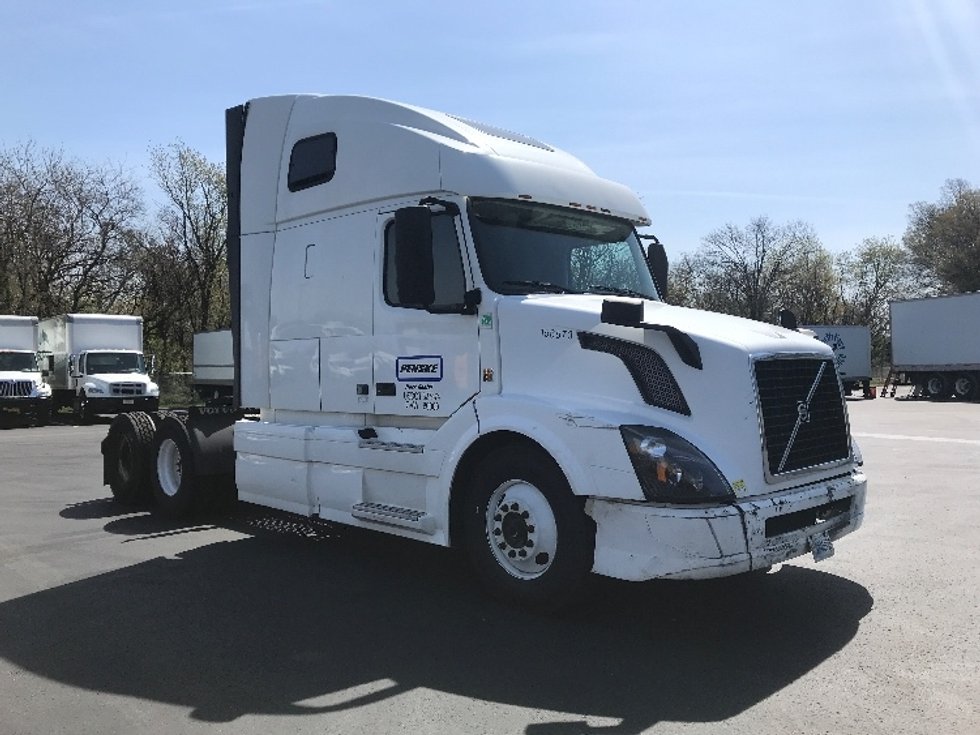 Used Volvo Sleeper Trucks for Sale in NJ Penske Used Trucks