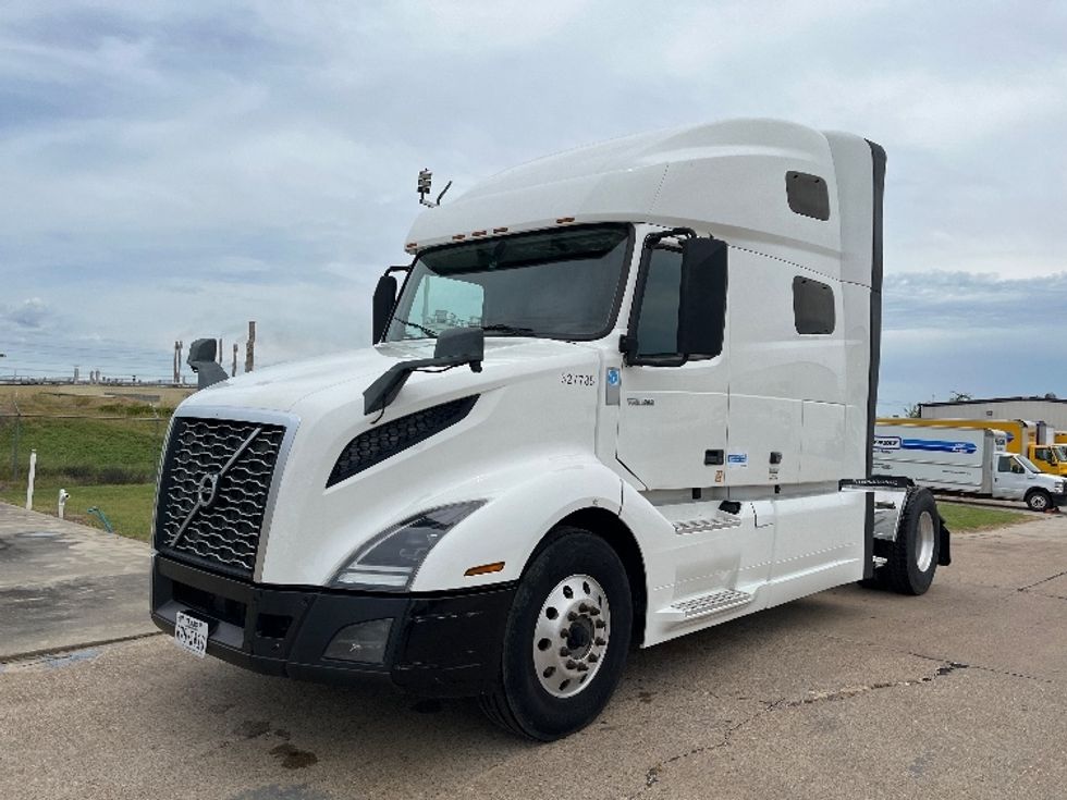 2019 Volvo Truck VNL photo 3