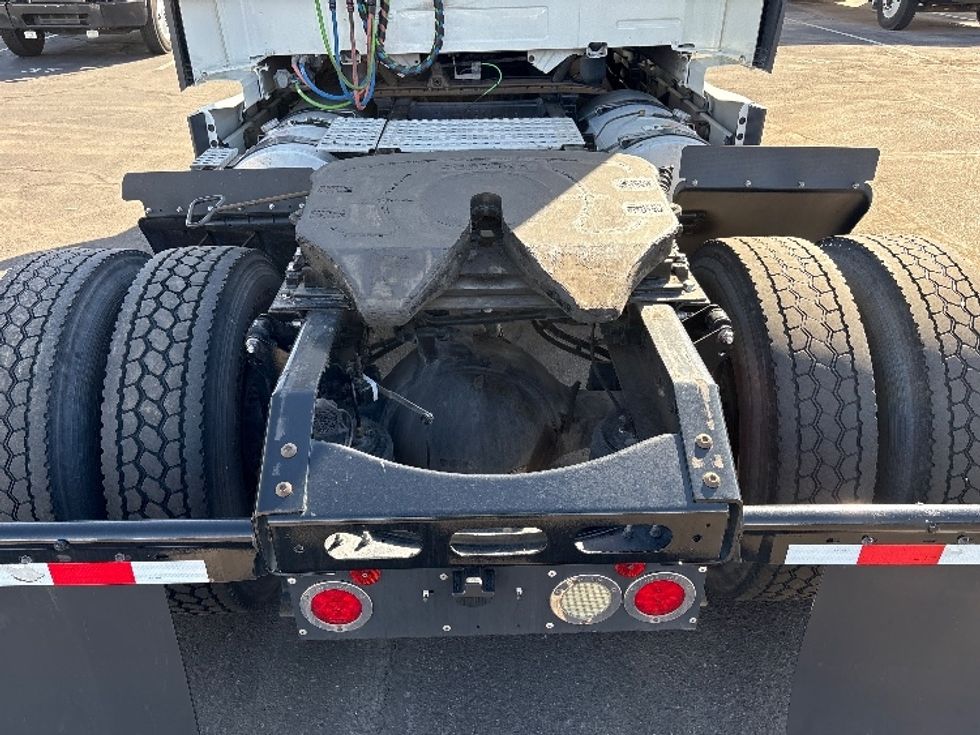 Sleeper Tractor-Heavy Duty Tractors-Volvo-2019-VNL42760-Phoenix-AZ-653,157\n\t\tmiles-$ 48,000 - Image 6