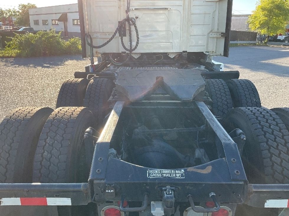 Sleeper Tractor-Heavy Duty Tractors-Volvo-2019-VNL64760-Albany-NY-578,779\n\t\tmiles-$ 58,250 - Image 6