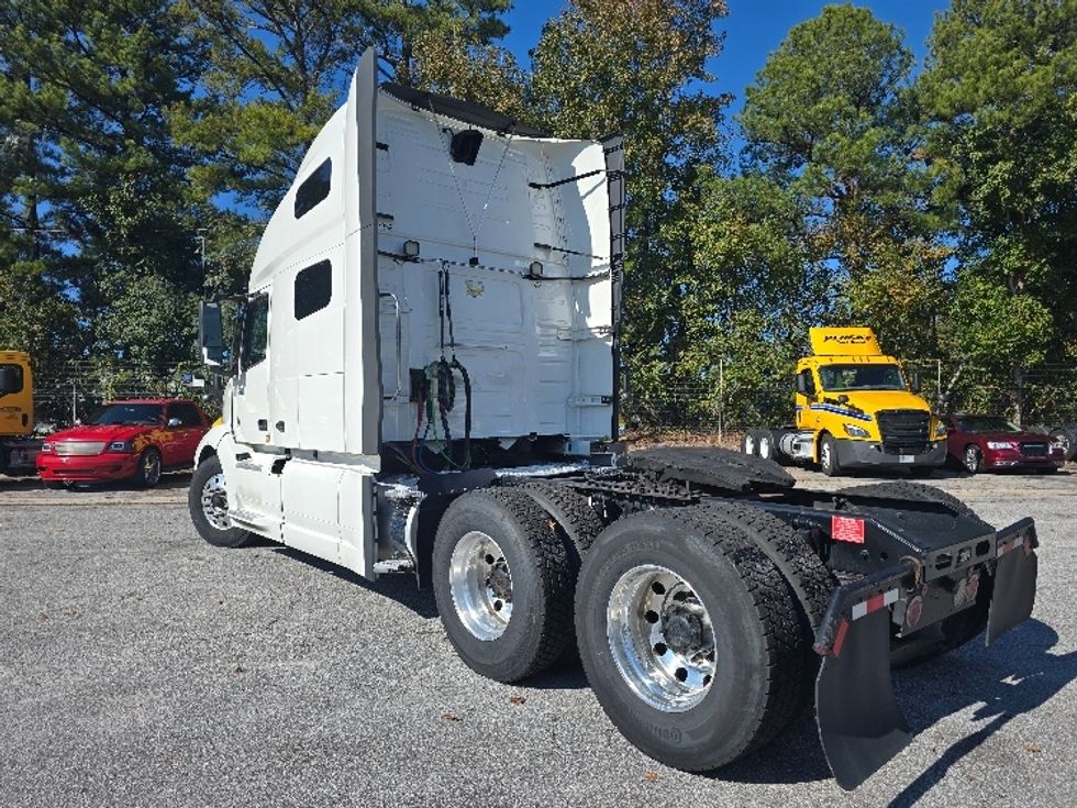 Sleeper Tractor-Heavy Duty Tractors-Volvo-2019-VNL64760-Atlanta (Conyers)-GA-597,641\n\t\tmiles-$ 59,250 - Image 5