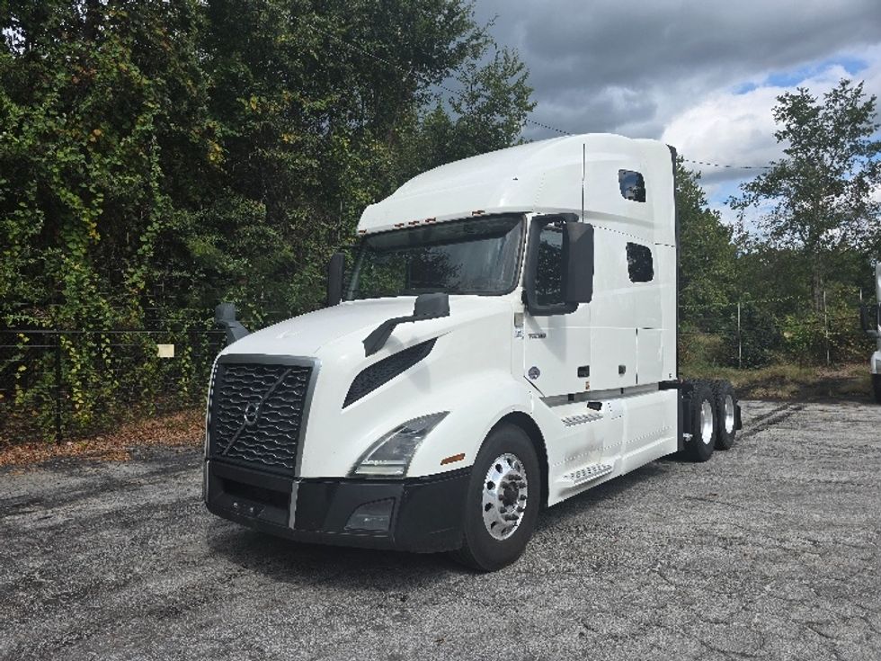 Sleeper Tractor-Heavy Duty Tractors-Volvo-2019-VNL64760-Atlanta (Conyers)-GA-605,737\n\t\tmiles-$ 59,750 - Image 3