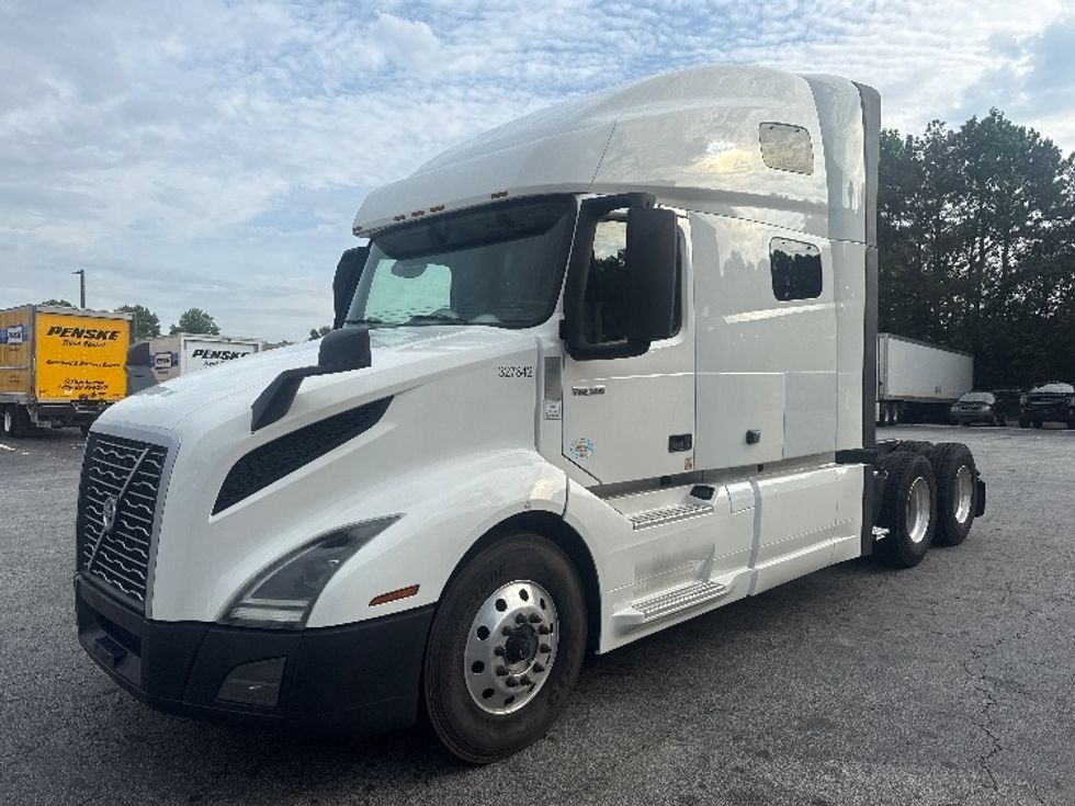 Sleeper Tractor-Heavy Duty Tractors-Volvo-2019-VNL64760-Atlanta (Conyers)-GA-617,175\n\t\tmiles-$ 52,750 - Image 3